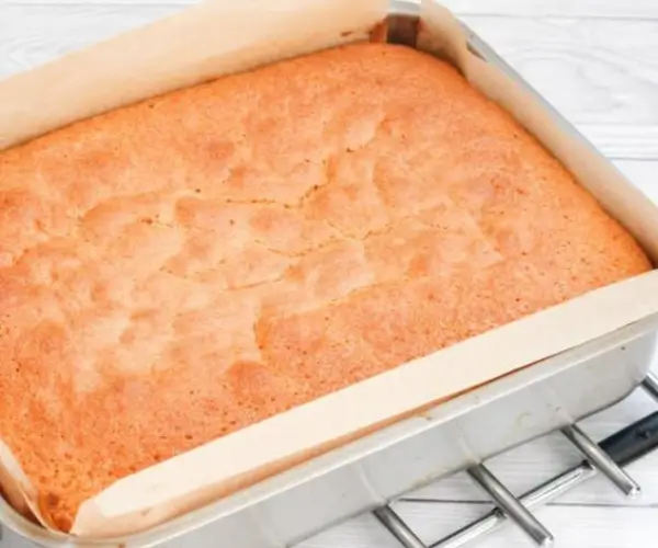 Victoria Sponge Traybake, Easy Sheet Cake for a Crowd